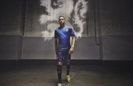 多米体育官方平台-梅西在尤文图斯比赛中挺进下一轮，问鼎冠军引发热议！